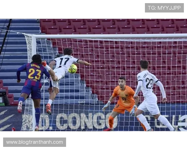 巴萨状态下滑明显，球队整体表现脱节影响关键战能力